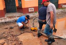 Reparan fuga de agua en Xicoténcatl y reanudan el servicio