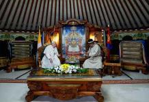 El papa Francisco elogia la tradición de libertad religiosa de Mongolia