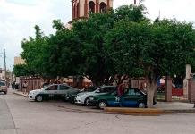 Denuncian invasión de ruta de taxis en Alaquines