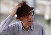 Venecia arropa a Woody Allen durante la proyección de Coup de chance