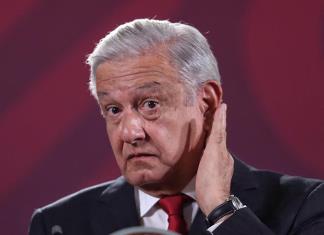 López Obrador evitará el espacio aéreo de Perú para no padecer una majadería