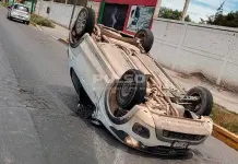 Choque y volcadura en la carretera a Matehuala deja un lesionado