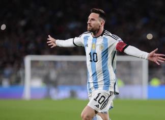 Messi convierte un golazo de tiro libre para darle el triunfo a Argen