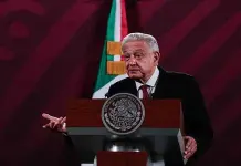AMLO espera que Ebrard decida apoyar la transformación