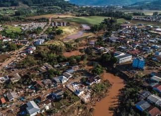 Aumenta a 40 el número de víctimas mortales de las inundaciones en Brasil