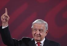 Yo apoyo a Claudia, López Obrador felicita a Sheinbaum