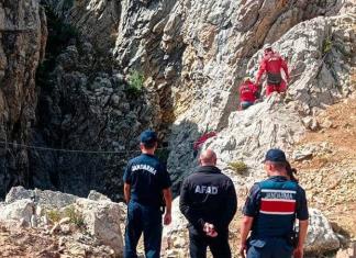 Espeleólogo de EU, atrapado en cueva turca
