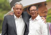Petro y López Obrador se reúnen por primera vez en Colombia para hablar de paz y de drogas
