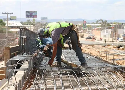 Cerrar&aacute;n laterales por trabajos con maquinaria pesada este martes