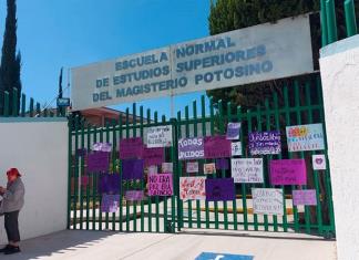 Protestan en la Enesmapo contra profesor por presunto acoso sexual; piden su despido