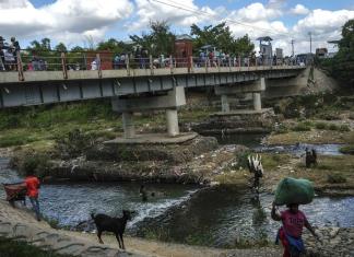 Funcionarios haitianos se reúnen con homólogos dominicanos para evitar cierres fronterizos
