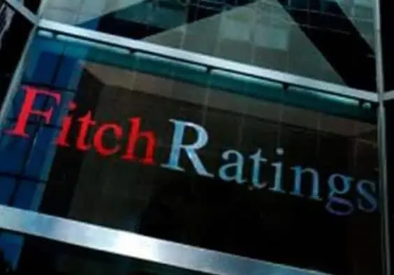 Fitch advierte sobre la necesidad de posible reforma fiscal en México