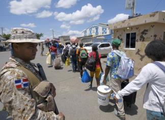 Presidente de R. Dominicana defiende su decisión de cerrar las fronteras con Haití