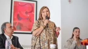 Xóchitl ofrece a la UNAM presentar "nuevo trabajo" para título