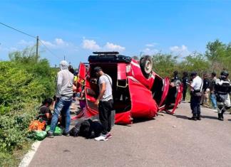 Volcadura deja 22 migrantes lesionados en el Istmo de Oaxaca