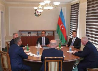 Azerbaiyán y karabajíes negocian la paz