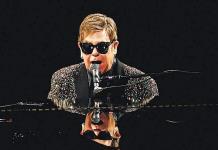 Elton John sufre pérdida de visión en un ojo a causa de una infección