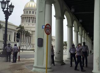 Abogado cubano lleva al Parlamento ante los tribunales para que apruebe ley de manifestaciones