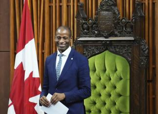 Cámara de los Comunes de Canadá elige a su primer presidente afrocanadiense