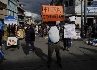 Tercer día de protestas y bloqueos en Guatemala para presionar por la renuncia de la fiscal general
