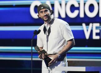Bad Bunny, Peso Pluma y Karol G se llevan Premios Billboard de la Música Latina