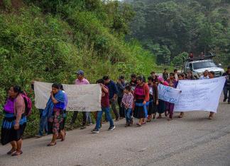 ONG e indígenas protestan por la violencia hacia menores en el sur de México