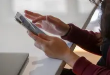 Reportan fallas en Telcel y Telmex en víspera de Navidad