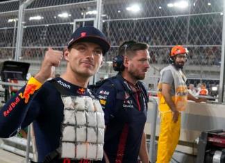 Verstappen, tricampeón mundial tras quedar mejor que Checo en sprint