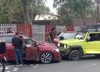 Riña termina en choque en Circuito Oriente