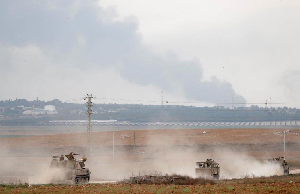 A lo largo de la frontera con Gaza, siguen los combates entre milicias palestinas e israelíes / Foto. EFE