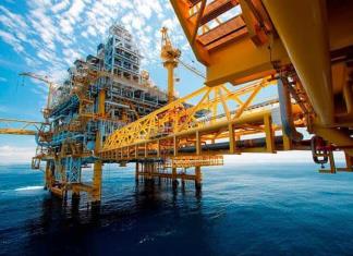 Pemex reduce su meta de producción