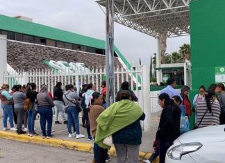 Manifestantes se plantan frente a la SEGE
