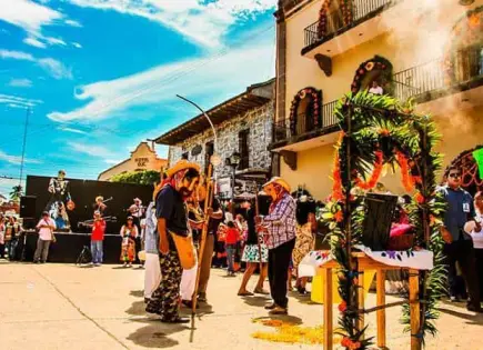 Anuncian megapuente educativo por Xantolo Anuncian megapuente educativo por Xantolo