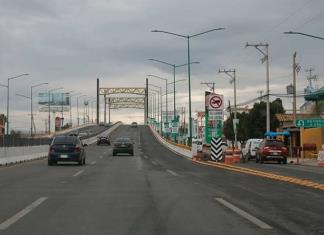 Obras en nuevo puente entorpecen el tráfico