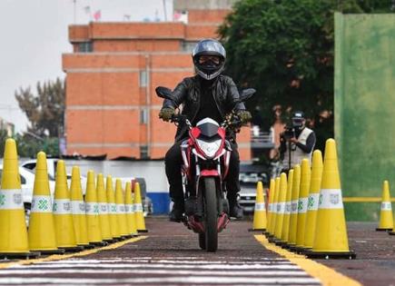 Consejos para manejar una motocicleta en la lluvia