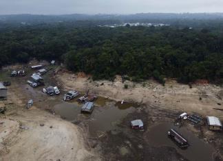 Sequía lleva a los ríos de la Amazonía brasileña a niveles históricamente bajos