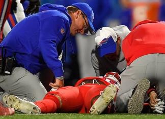 Abandonó Damien Harris, de Bills, el hospital