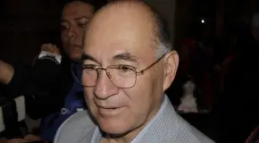 Desconoce Galindo quién regula 90% de concesiones para extraer agua