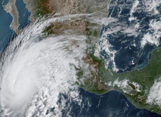 Norma deja al menos 2 muertos e inundaciones