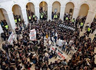 Protesta dentro y fuera del Capitolio