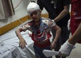 Poca luz, sin camas, sin anestesia suficiente; médico describe una pesadilla en hospitales de Gaza