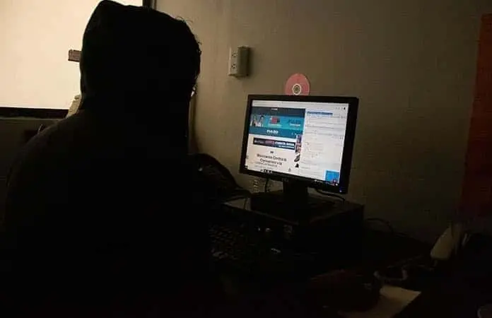 Vinculan a proceso a hombre por hackear página de la Sectur