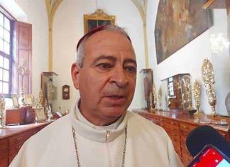 Critica Arzobispo que el gobierno federal cierre canales de distribución para ayudar a Acapulco.