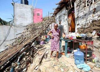 Trinidad y su madre buscan a su familia