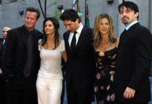 Repentina muerte de Matthew Perry conmociona al elenco de Friends