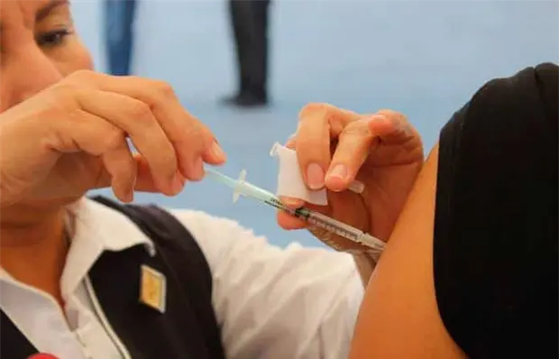 Instalan macro m&oacute;dulos contra sarampi&oacute;n en SLP y Soledad