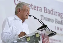 Controversia por visita de López Obrador a Badiraguato y su presunta cercanía con el Cártel de Sinaloa Controversia por visita de López Obrador a Badiraguato y su presunta cercanía con el Cártel de Sinaloa