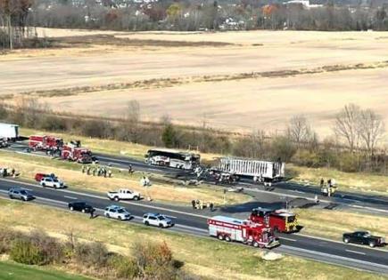 Embisten autobús escolar en Ohio; hay tres muertos