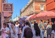 Notable afluencia en bancos y tiendas del centro por Buen Fin (videos)