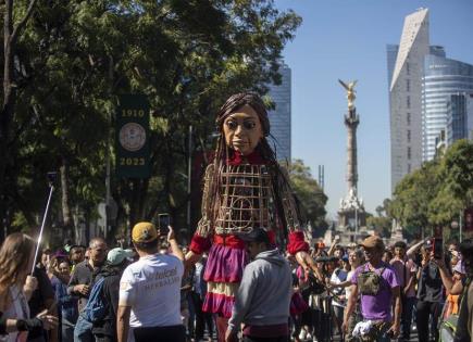 La marioneta Pequeña Amal cautiva a México con su historia